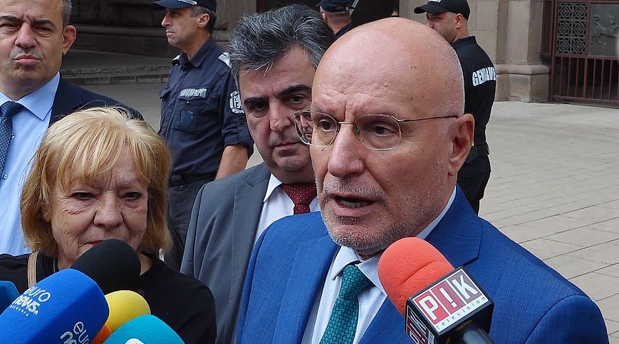 Управителят на БНБ след срещата си с президента: Централната банка не трябва да се въвлича в политиката
